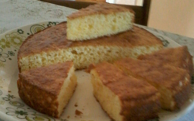 Bolo de queijo com milharina