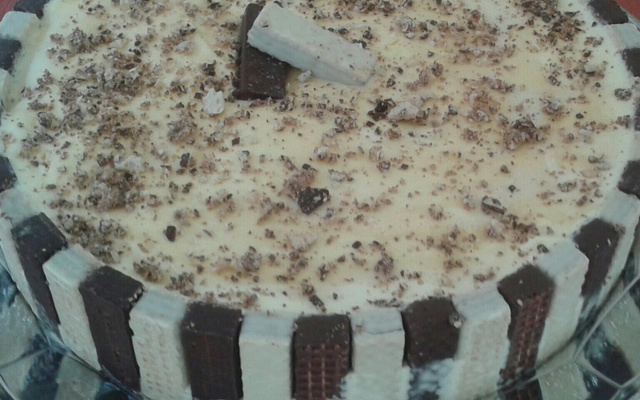 Torta de brigadeiro, sorvete e bis