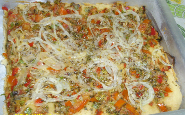 Pizza de sardinha da Tatá