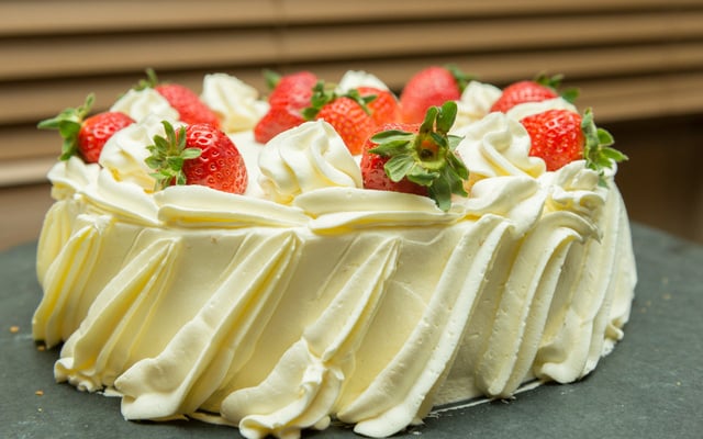 Bolo de morango ótimo para aniversário