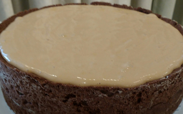 Torta de requeijão com doce de leite