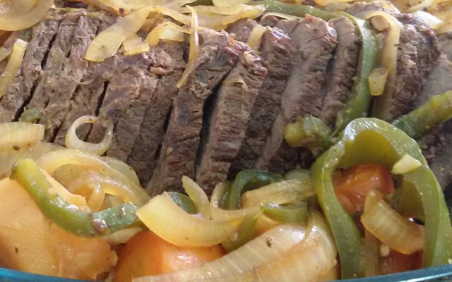 Carne assada na panela de pressão