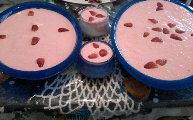 Maria-mole com creme de morango