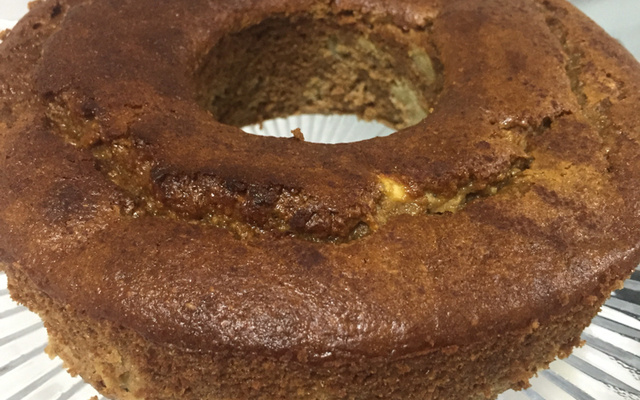 Bolo integral de banana e maçã