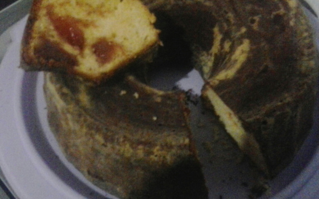 Bolo de fubá com goiabada