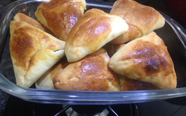 Esfiha de carne adaptada (receita turca)