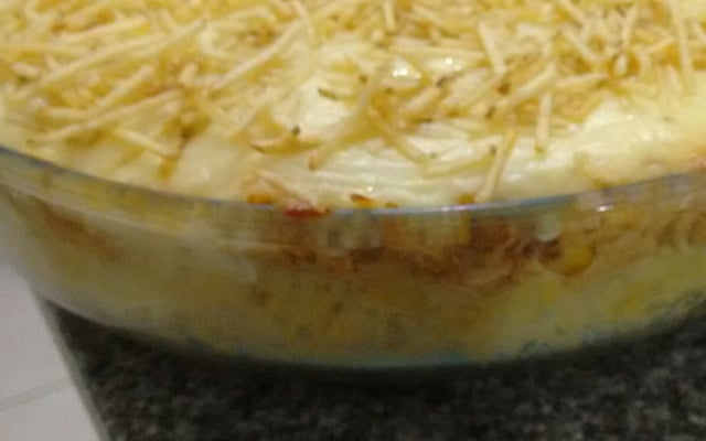 Arroz de forno com frango e requeijão