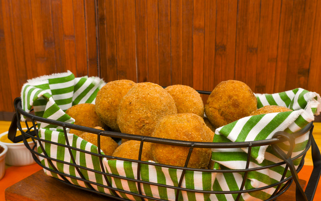 Bolinho de abóbora com carne-seca