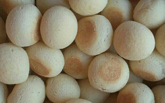 Pão de queijo fácil