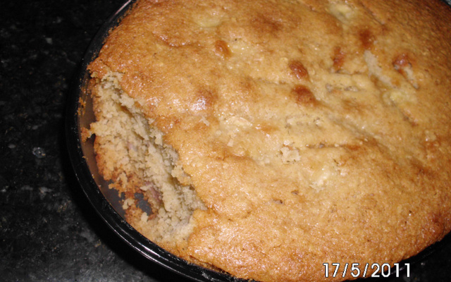 Bolo de aveia com banana e coco
