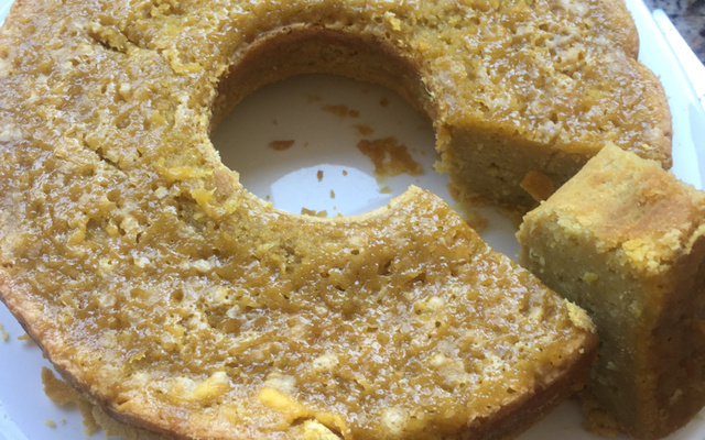 Bolo de fubá com milho