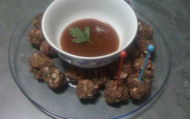 Bolinho de carne moída assado