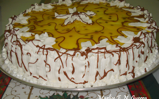 Bolo mousse de maracujá