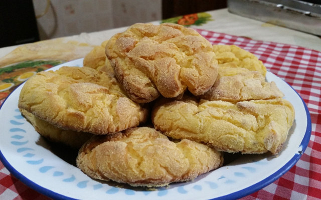 Broínha mimosa de fubá
