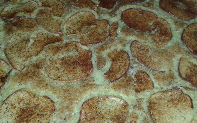 Bolo de maçã com laranja