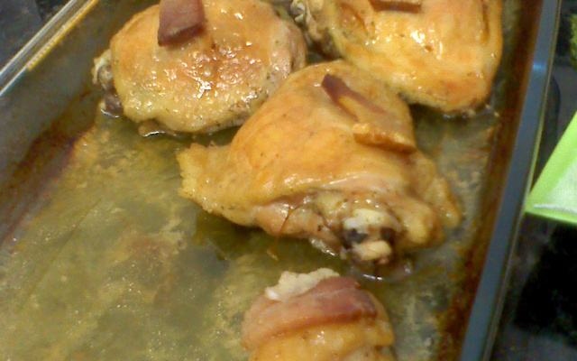 Sobrecoxa de frango na cerveja