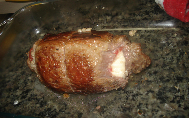 Mignon recheado com mussarela de búfala e jamon