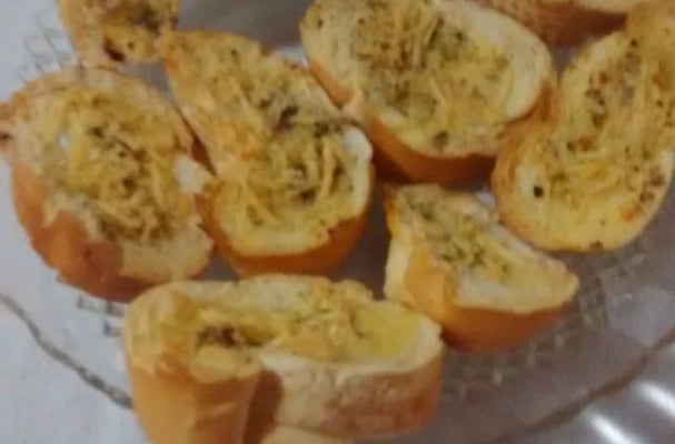 Torradas de alho com parmesão