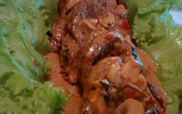 Lagarto com creme de cebola