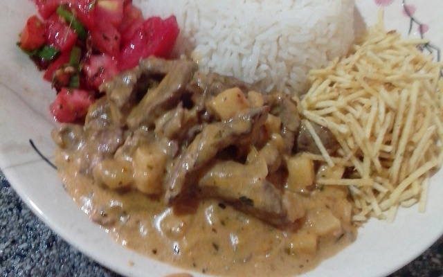 Estrogonofe de carne