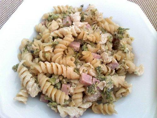 Macarrão com brócolis da Van