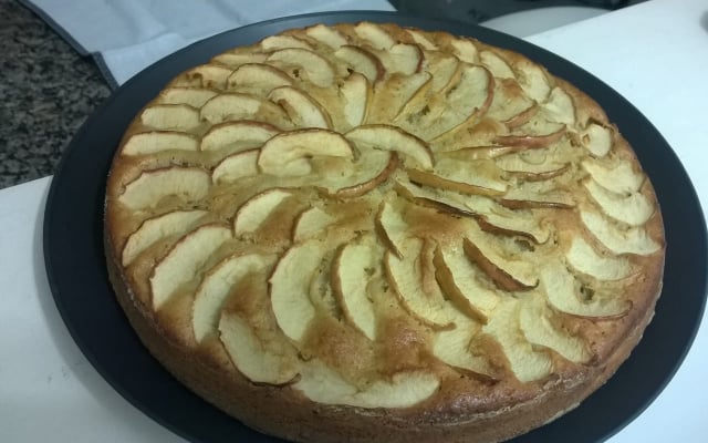 Bolo de maçã simples e rápido