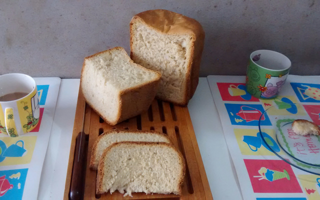 Pão de máquina sem ovos e leite