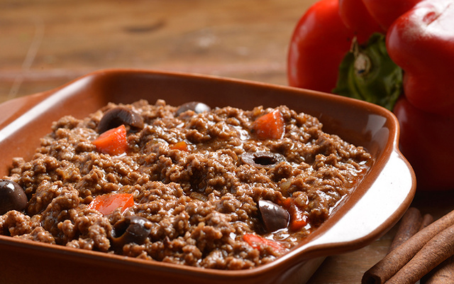 Carne moída refogada com canela e pimenta-do-reino