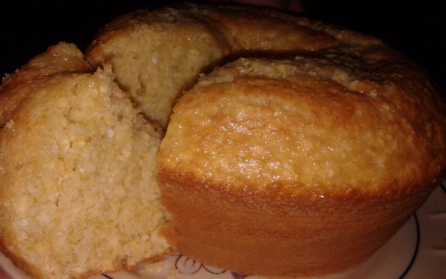 Bolo de vitamilho com coco