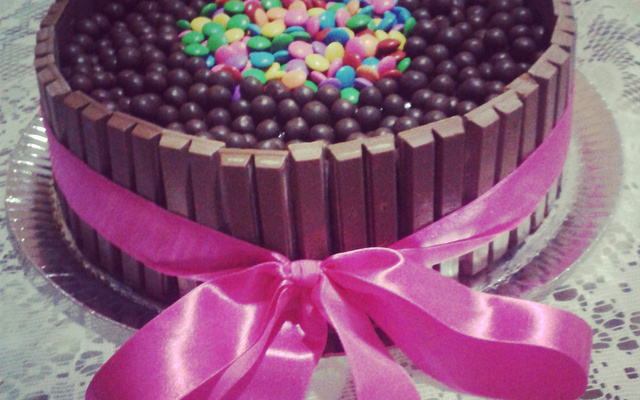 Bolo de Chocolate KIT KAT