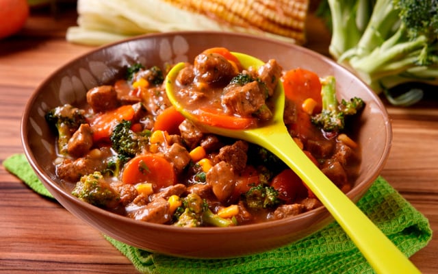 Picadinho de carne com legumes