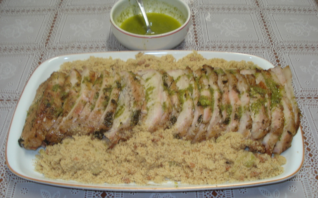 Lombo de porco com molho de hortelã