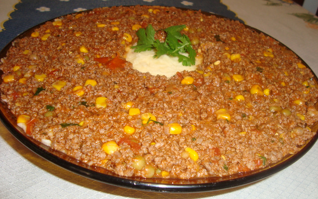 Achadinho de carne moída com purê