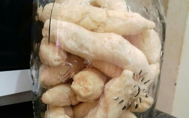 Biscoito frito de tapioca tradicional (pomba de maroto)