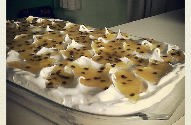 Pavê de bis e mousse de maracujá