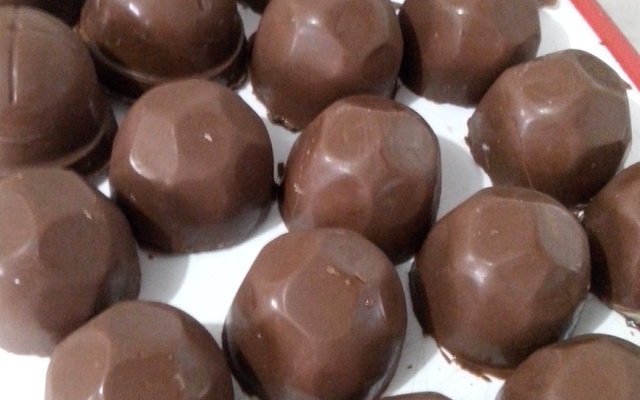 Bombom Mousse de Maracujá