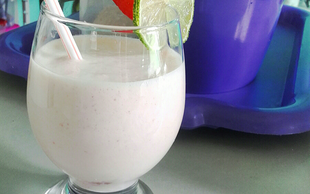 Coquetel de morango sem álcool