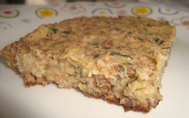 Torta de carne moída com massa de chuchu