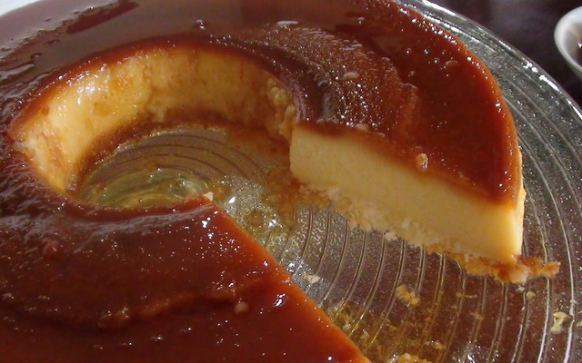 Pudim cremoso de coco