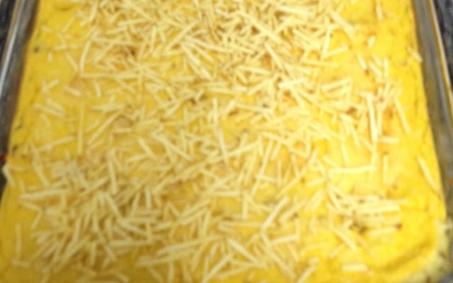 Purê de batata ao forno com frango desfiado