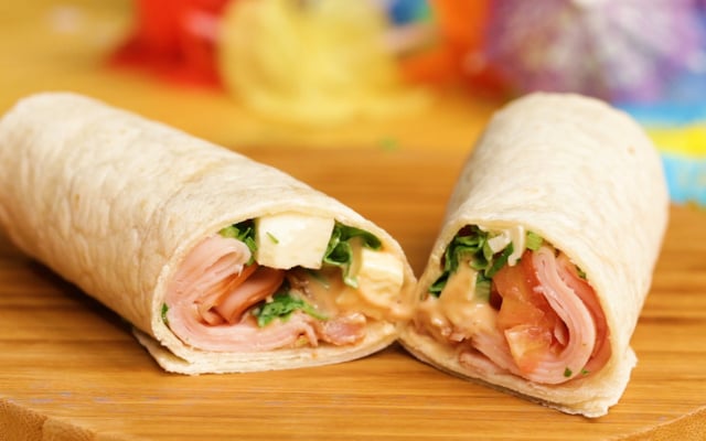 Enroladinho de peito de peru