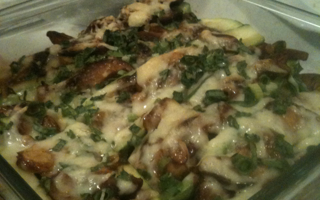 Abobrinha recheada com shitake