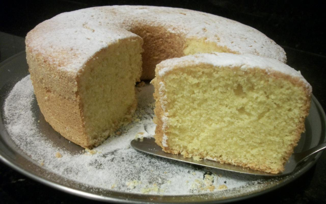 Bolo de fubá com gengibre