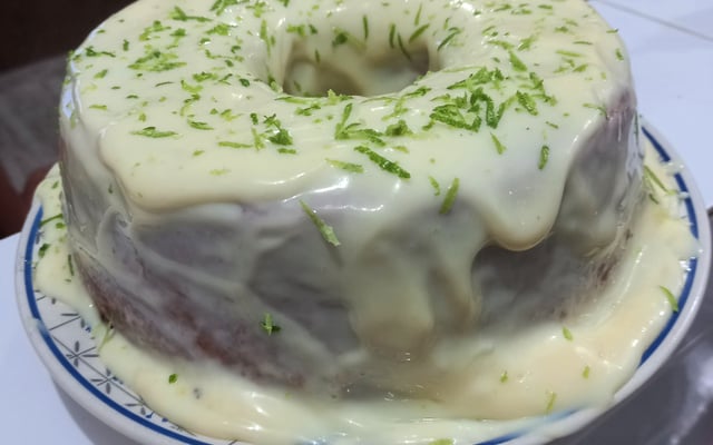 Bolo verde de limão