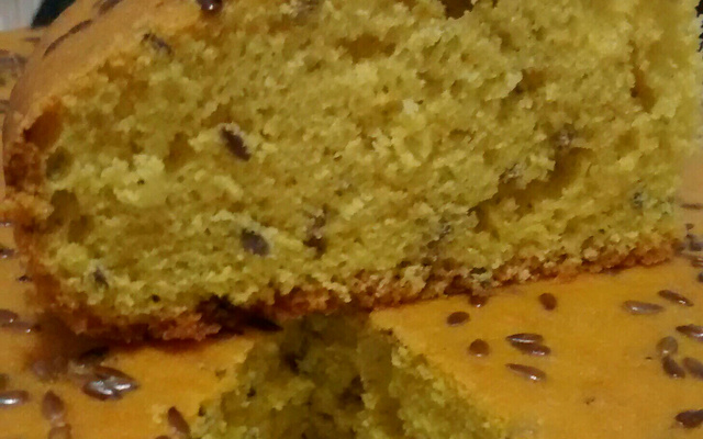 Bolo de cenoura com semente de linhaça