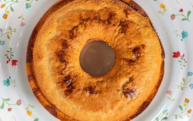 Bolo de milho com leite condensado