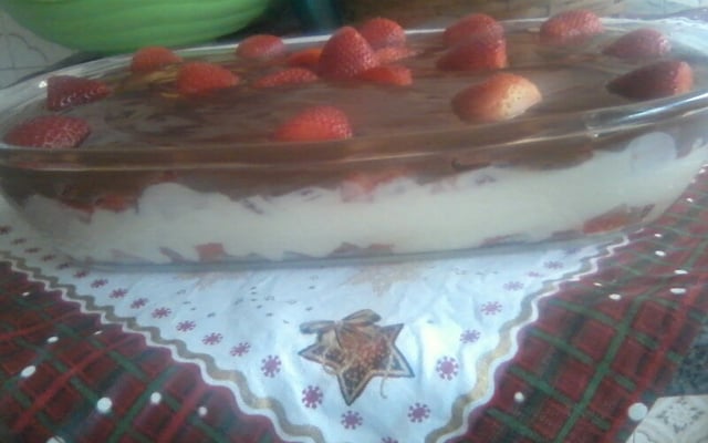 Delícia de chocolate e morango