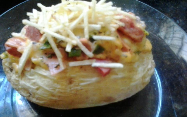 Batata recheada de microondas