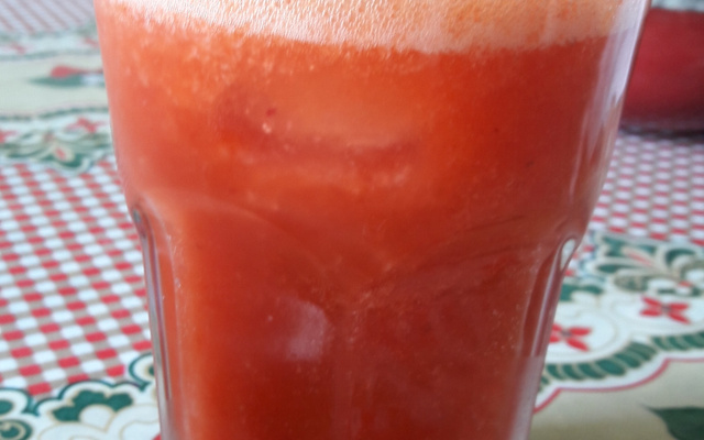 Suco de acerola com morango