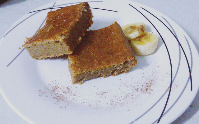 Bolo de banana com canela